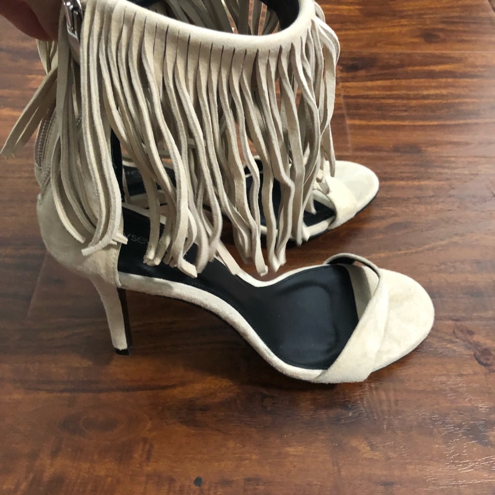 Heels - Picture 2 of 8